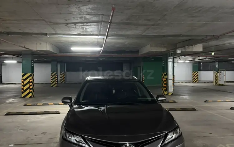Toyota Camry 2022 года за 11 990 000 тг. в Павлодар