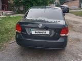 Volkswagen Polo 2015 года за 4 200 000 тг. в Усть-Каменогорск – фото 2