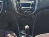 Hyundai Accent 2014 года за 5 000 000 тг. в Усть-Каменогорск – фото 2