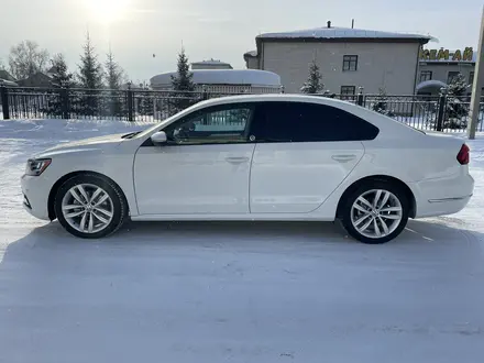 Volkswagen Passat 2018 года за 10 000 000 тг. в Петропавловск – фото 2