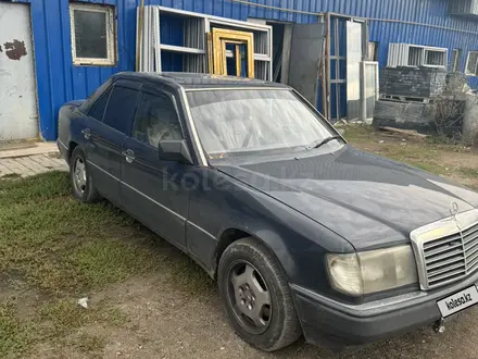 Mercedes-Benz E 200 1990 года за 2 000 000 тг. в Алматы – фото 4