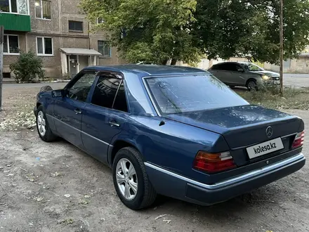 Mercedes-Benz E 200 1992 года за 1 800 000 тг. в Уральск – фото 4