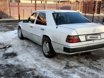 Mercedes-Benz E 230 1990 года за 1 300 000 тг. в Алматы – фото 20