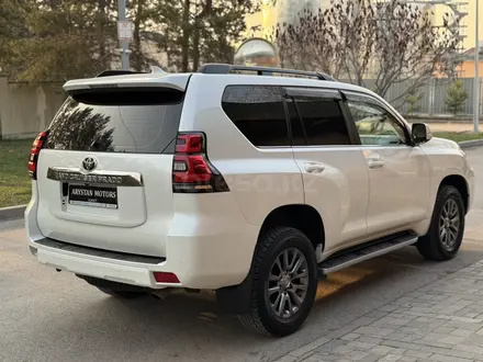 Toyota Land Cruiser Prado 2018 года за 27 000 000 тг. в Алматы – фото 10