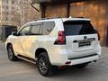 Toyota Land Cruiser Prado 2018 года за 27 000 000 тг. в Алматы – фото 11