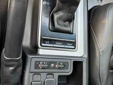 Toyota Land Cruiser Prado 2018 года за 27 000 000 тг. в Алматы – фото 17