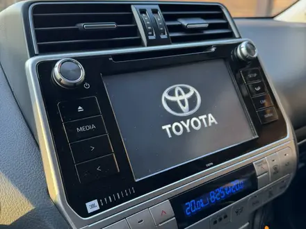 Toyota Land Cruiser Prado 2018 года за 27 000 000 тг. в Алматы – фото 21