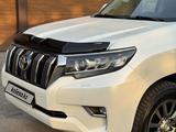 Toyota Land Cruiser Prado 2018 года за 27 800 000 тг. в Алматы – фото 5