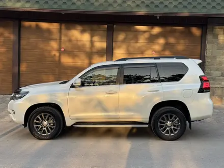 Toyota Land Cruiser Prado 2018 года за 27 000 000 тг. в Алматы – фото 7