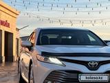 Toyota Camry 2019 года за 15 500 000 тг. в Туркестан – фото 2