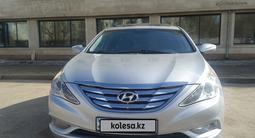 Hyundai Sonata 2012 года за 6 100 000 тг. в Астана – фото 2