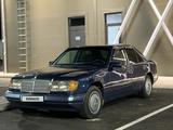 Mercedes-Benz E 230 1991 года за 1 400 000 тг. в Алматы – фото 3