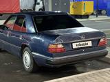 Mercedes-Benz E 230 1991 года за 1 400 000 тг. в Алматы – фото 4