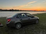 ВАЗ (Lada) Granta 2190 2015 года за 1 500 000 тг. в Атырау – фото 3