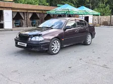 Toyota Avensis, 1999