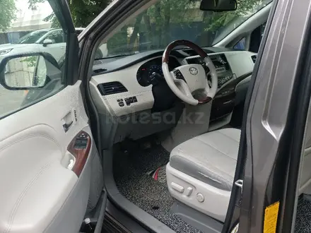 Toyota Sienna 2013 года за 12 500 000 тг. в Алматы – фото 12