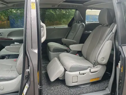 Toyota Sienna 2013 года за 12 500 000 тг. в Алматы – фото 14