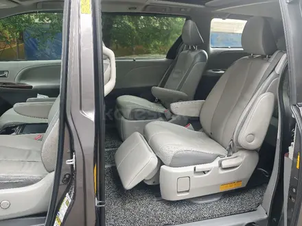 Toyota Sienna 2013 года за 12 500 000 тг. в Алматы – фото 15