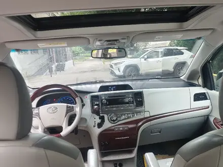 Toyota Sienna 2013 года за 12 500 000 тг. в Алматы – фото 9