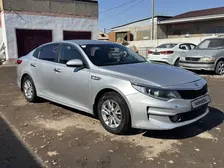 Kia K5, 2015