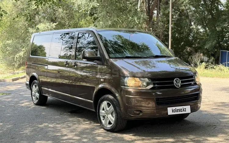 Volkswagen Multivan 2015 годаүшін15 900 000 тг. в Алматы