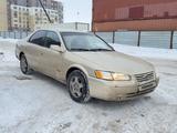 Toyota Camry 1999 годаүшін2 950 000 тг. в Караганда