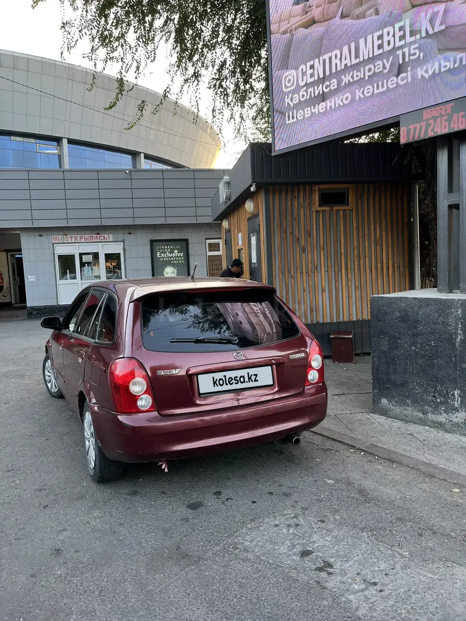 Mazda 323, 2002