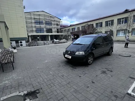 Volkswagen Sharan 2002 года за 3 200 000 тг. в Актобе – фото 7