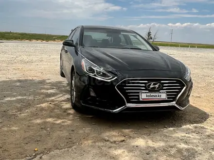 Hyundai Sonata 2018 года за 6 000 000 тг. в Атырау – фото 2