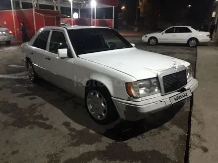 Mercedes-Benz E 230 1990 года за 950 000 тг. в Шымкент – фото 4