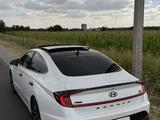 Hyundai Sonata 2022 года за 13 900 000 тг. в Алматы – фото 2