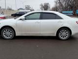 Toyota Camry 2007 года за 6 100 000 тг. в Мойынкум – фото 2
