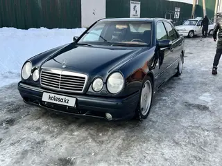 Mercedes-Benz E 230