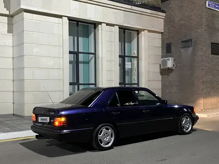 Mercedes-Benz E 230 1990 года за 2 000 000 тг. в Караганда – фото 2