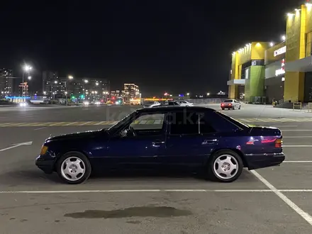 Mercedes-Benz E 230 1990 года за 2 000 000 тг. в Караганда – фото 10