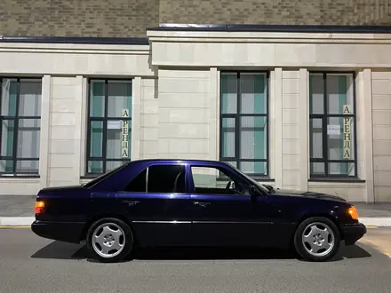 Mercedes-Benz E 230 1990 года за 2 000 000 тг. в Караганда – фото 15