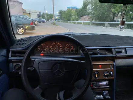 Mercedes-Benz E 230 1990 года за 2 000 000 тг. в Караганда – фото 19