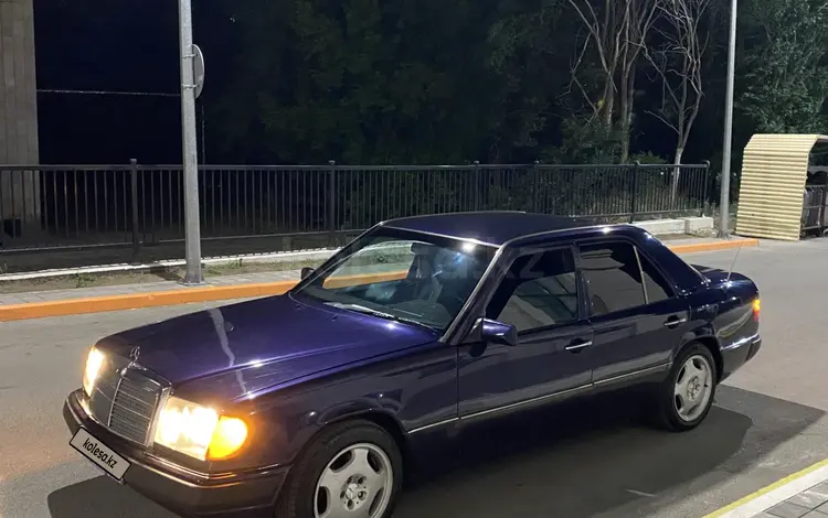 Mercedes-Benz E 230 1990 года за 2 000 000 тг. в Караганда