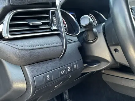 Toyota Camry 2023 года за 14 350 000 тг. в Астана – фото 14