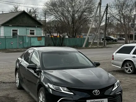Toyota Camry 2023 года за 14 350 000 тг. в Астана – фото 18