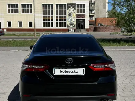 Toyota Camry 2023 года за 14 350 000 тг. в Астана – фото 3
