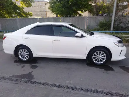 Toyota Camry 2015 года за 9 200 000 тг. в Шымкент – фото 2