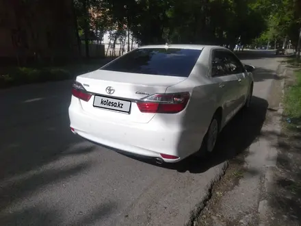 Toyota Camry 2015 года за 9 200 000 тг. в Шымкент – фото 3