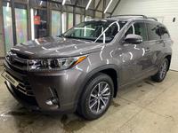 Toyota Highlander 2017 года за 18 500 000 тг. в Астана