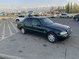 Mercedes-Benz C 180 1995 года за 1 800 000 тг. в Алматы – фото 2