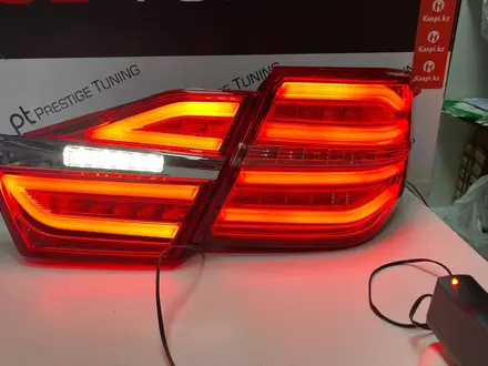 Задние фонари на Camry V55 2014-17 дизайн Mercedes (Красный цвет) за 110 000 тг. в Шымкент – фото 4