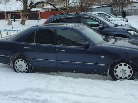 Mercedes-Benz E 200 1998 года за 2 400 000 тг. в Караганда – фото 6