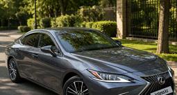 Lexus ES 250 2022 года за 21 000 000 тг. в Астана