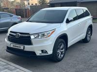 Toyota Highlander 2014 годаүшін13 500 000 тг. в Астана