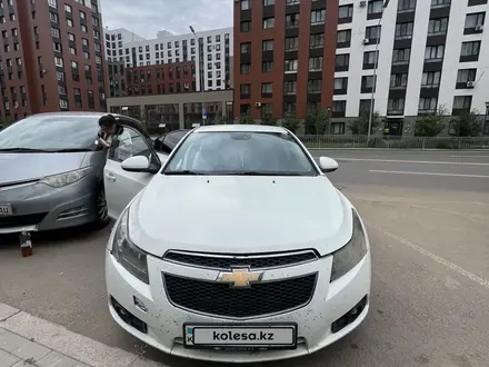 Chevrolet Cruze 2011 года за 3 000 000 тг. в Астана